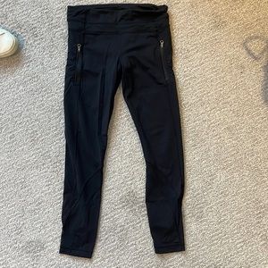 Black lulu lemon leggings size 6